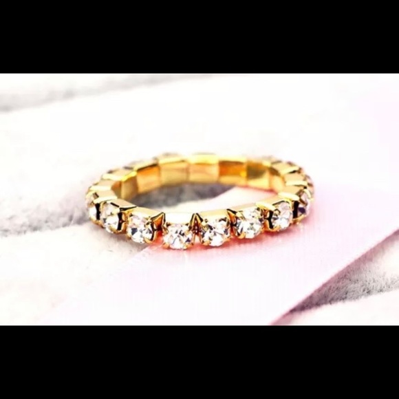 Crystal Clear Toe Ring With Gold Tone Settings - Picture 2 of 2